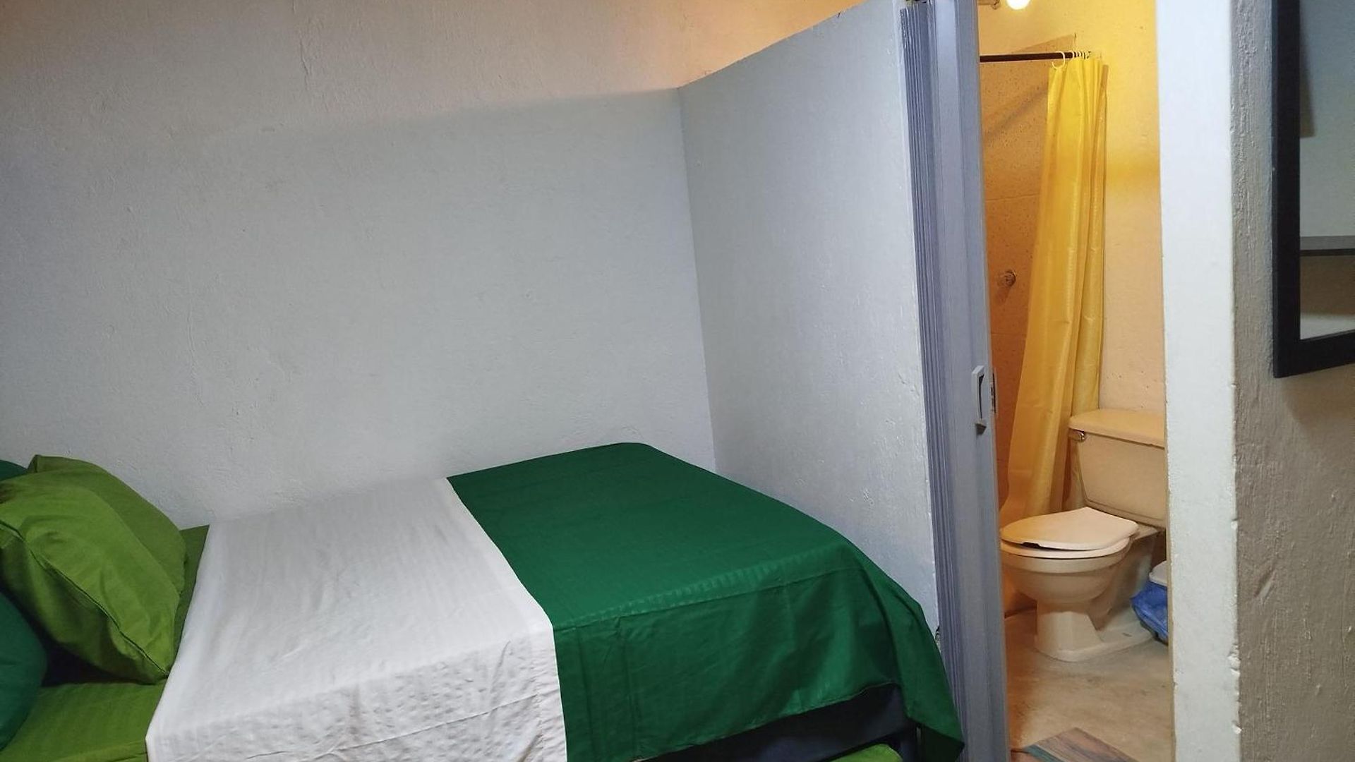 Pensión Hb5 Family With Private Bathroom Facing The Sea